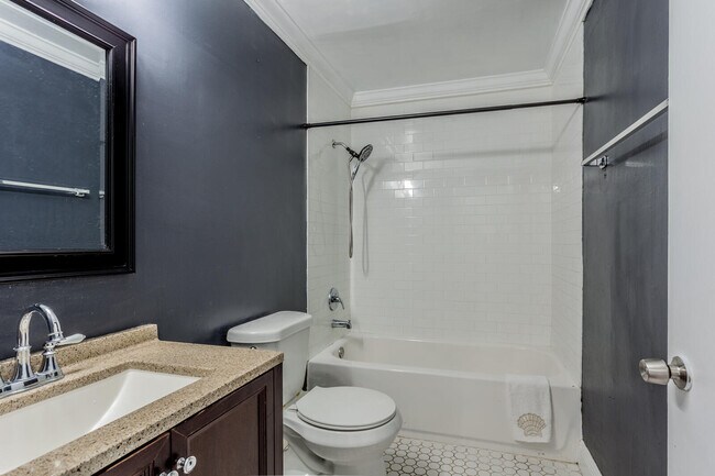 Building Photo - 3403 Poolside Dr