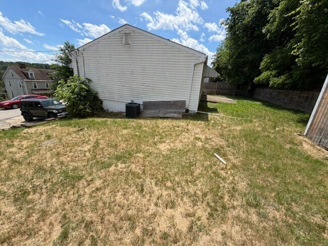 Building Photo - 3 Bedroom/1.5 Bath Home for RENT in 15235