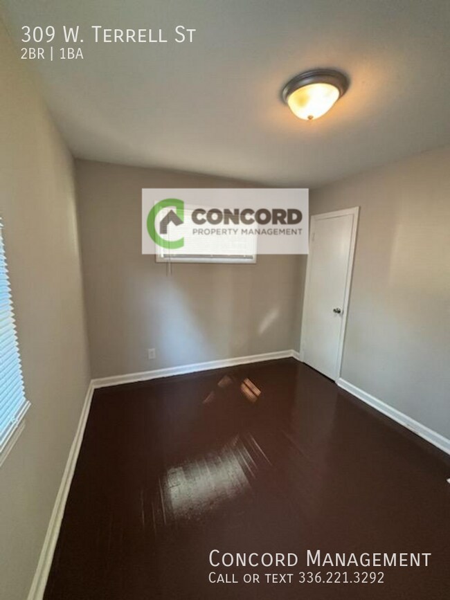 Building Photo - 309 W Terrell St