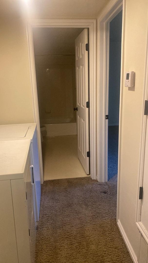 Building Photo - REDUCED RENT  (limited time ONLY). One Bedroom near Utah Valley Hospital, Provo Recreation Center...
