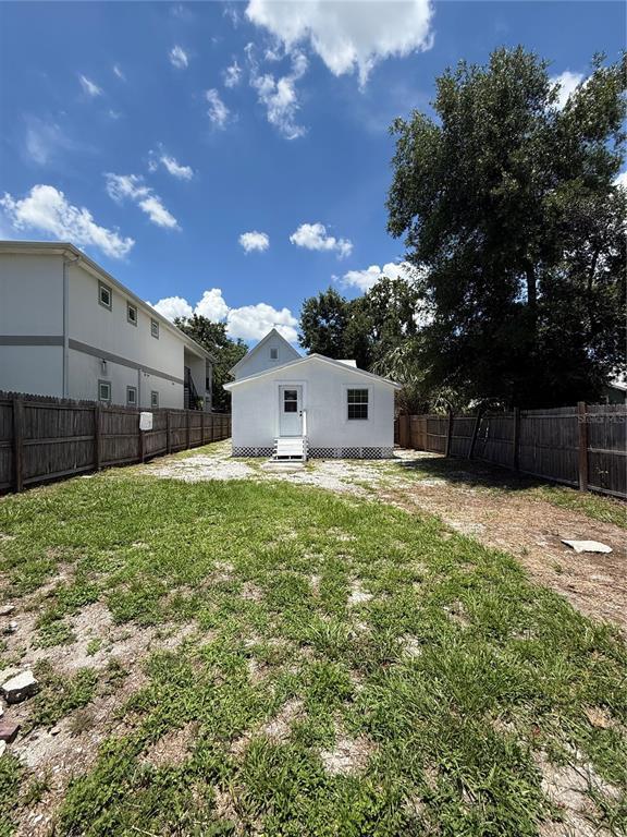 Building Photo - 114 W Amelia Ave