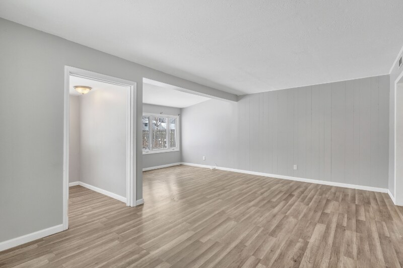 Building Photo - 41 Lynbrook Ave