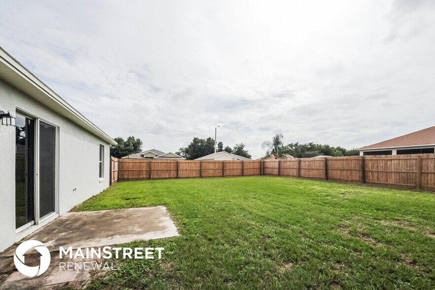 Building Photo - 1705 Pebble Beach St