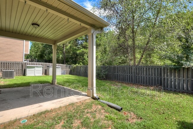Building Photo - 327 Buxton Ln