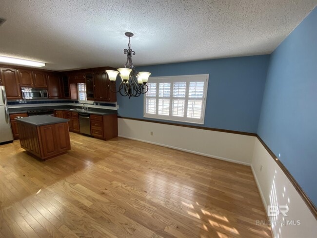 Building Photo - 22022 Nelson St