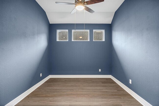 Building Photo - 124 White Steppe Way