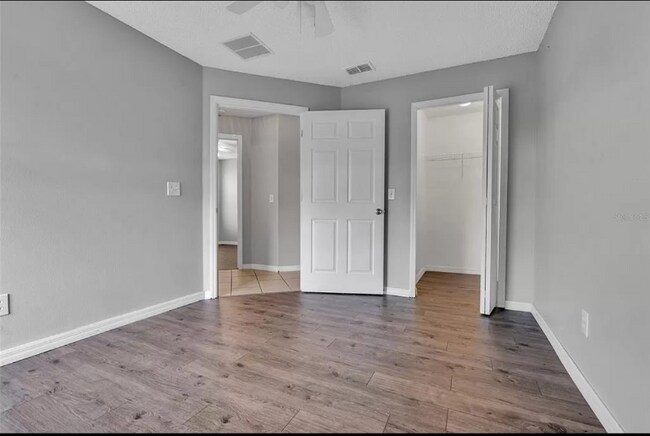 Building Photo - 447 Brayton Ln