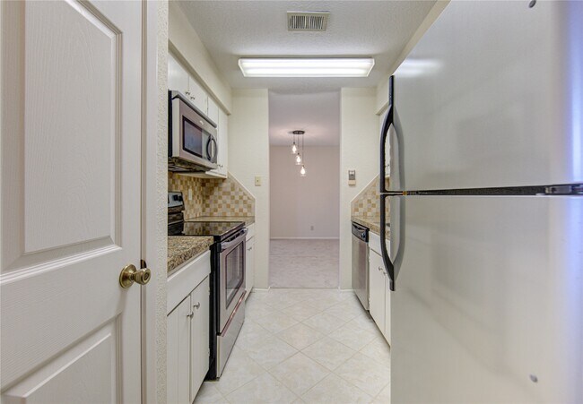 Building Photo - 14515 Wunderlich Dr