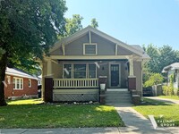 Building Photo - Craftsman Four-Bedroom, One-Bathroom Home ...