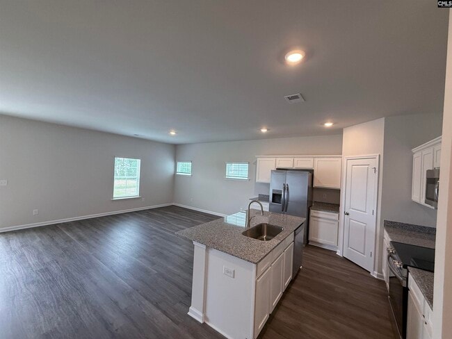 Building Photo - 240 S Lake Dr