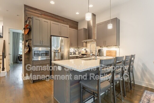 Building Photo - 815 Melpark Ct