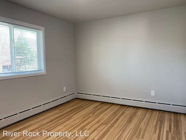 Building Photo - 1205 12th Ave N