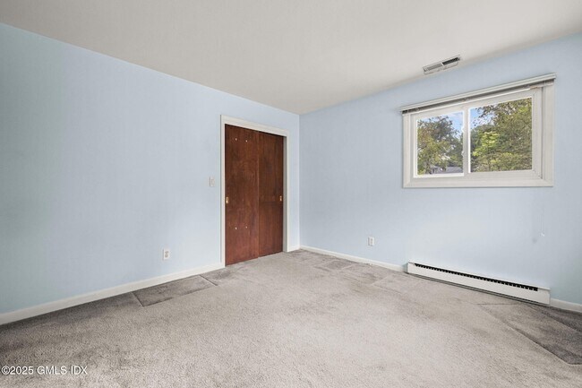 Building Photo - 37 Windsor Ln
