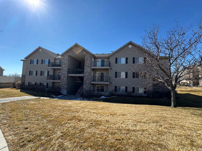 Building Photo - Ground level 3 bedroom 2 bath in Lehi!