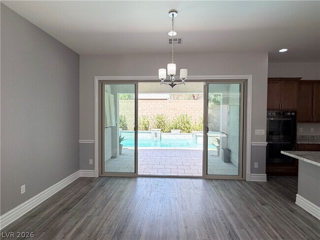 Building Photo - 9936 Wildhorse Cyn Ave