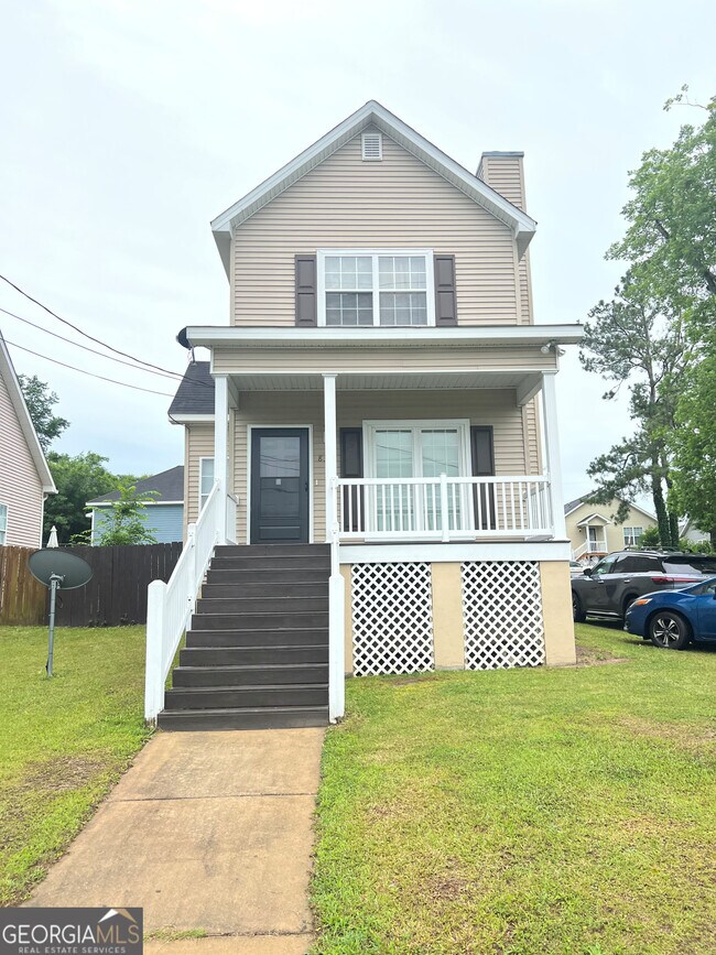 Primary Photo - 834 Prince St