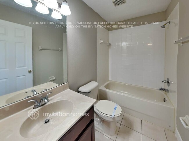 Building Photo - 8809 Cameron Crest Dr