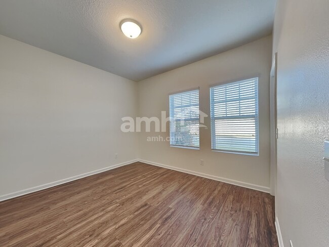 Building Photo - 4878 St James Ln