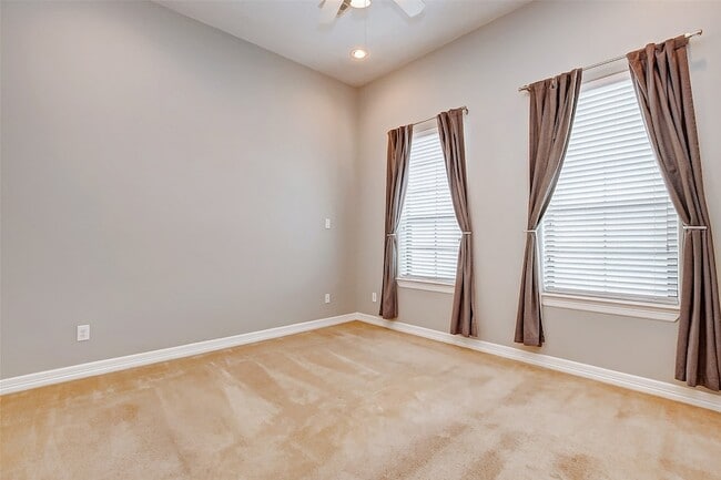 Building Photo - 1174 Hempstead Villa Ln
