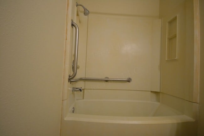 Building Photo - Sommerfield Apartments