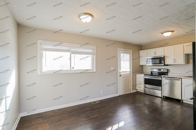 Building Photo - 4657 Arnold Ave