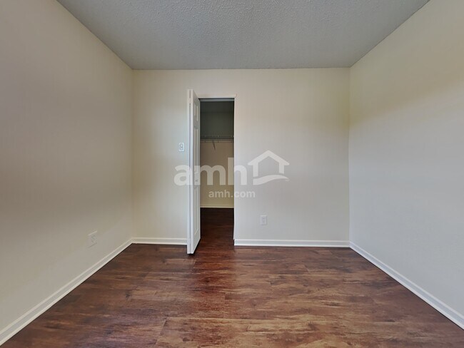 Building Photo - 10258 Golden Dr