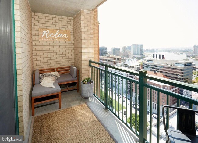 Building Photo - 414 Water St