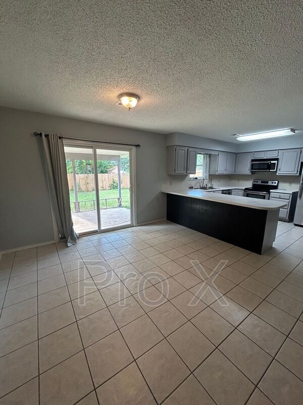 Building Photo - 2914 W Richwood Cir