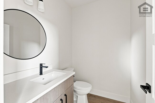 Building Photo - 2Bed/2.5Bath 2-Story Luxury Condo in Redmond, OR! -- BRAND NEW! NEVER LIVED IN!