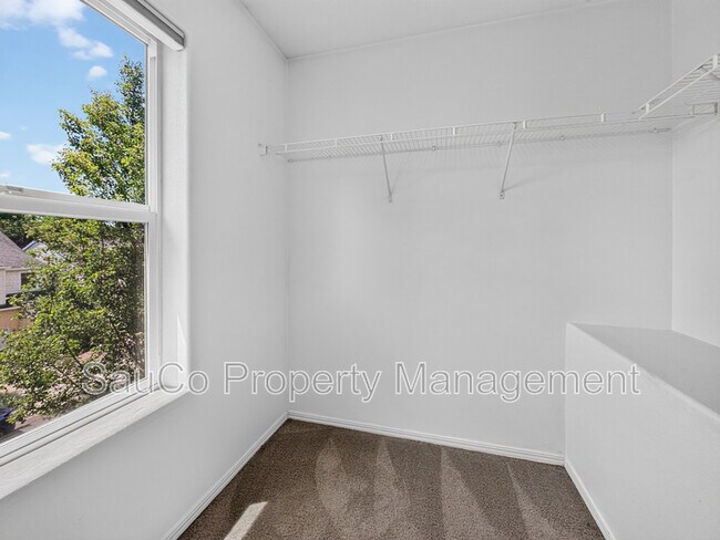 Building Photo - 20715 NW Painted Mountain Dr