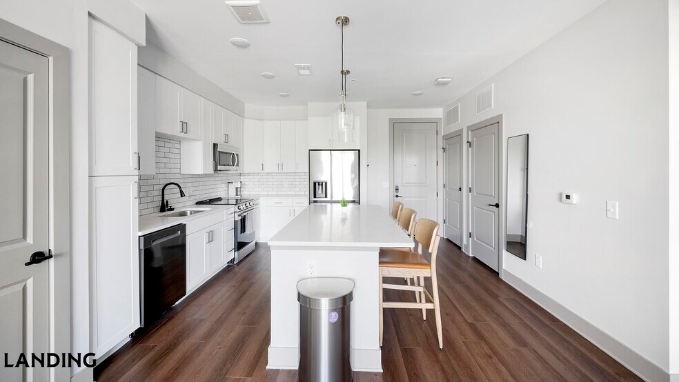Building Photo - 1310 Hillside Ave