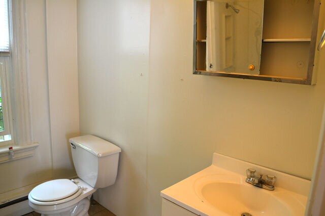 Building Photo - 78 Barnes St