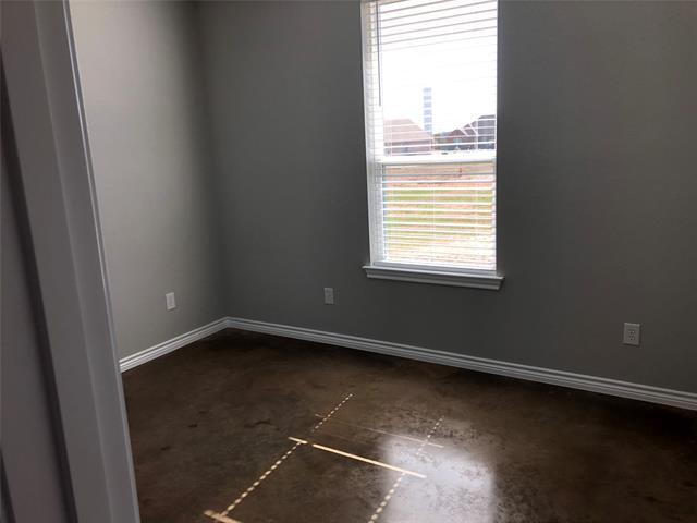 Building Photo - 1028 CR 327