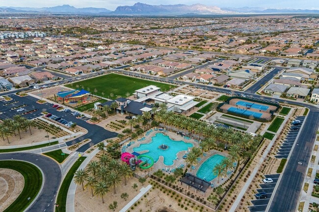 Building Photo - Large Home with Perfect Location in Cadence