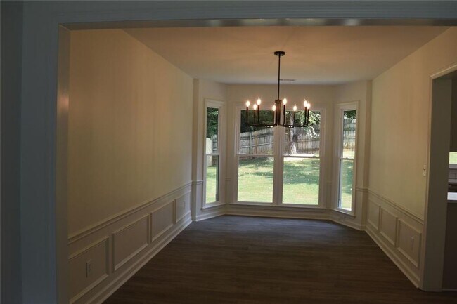 Building Photo - 10680 Glenbarr Dr