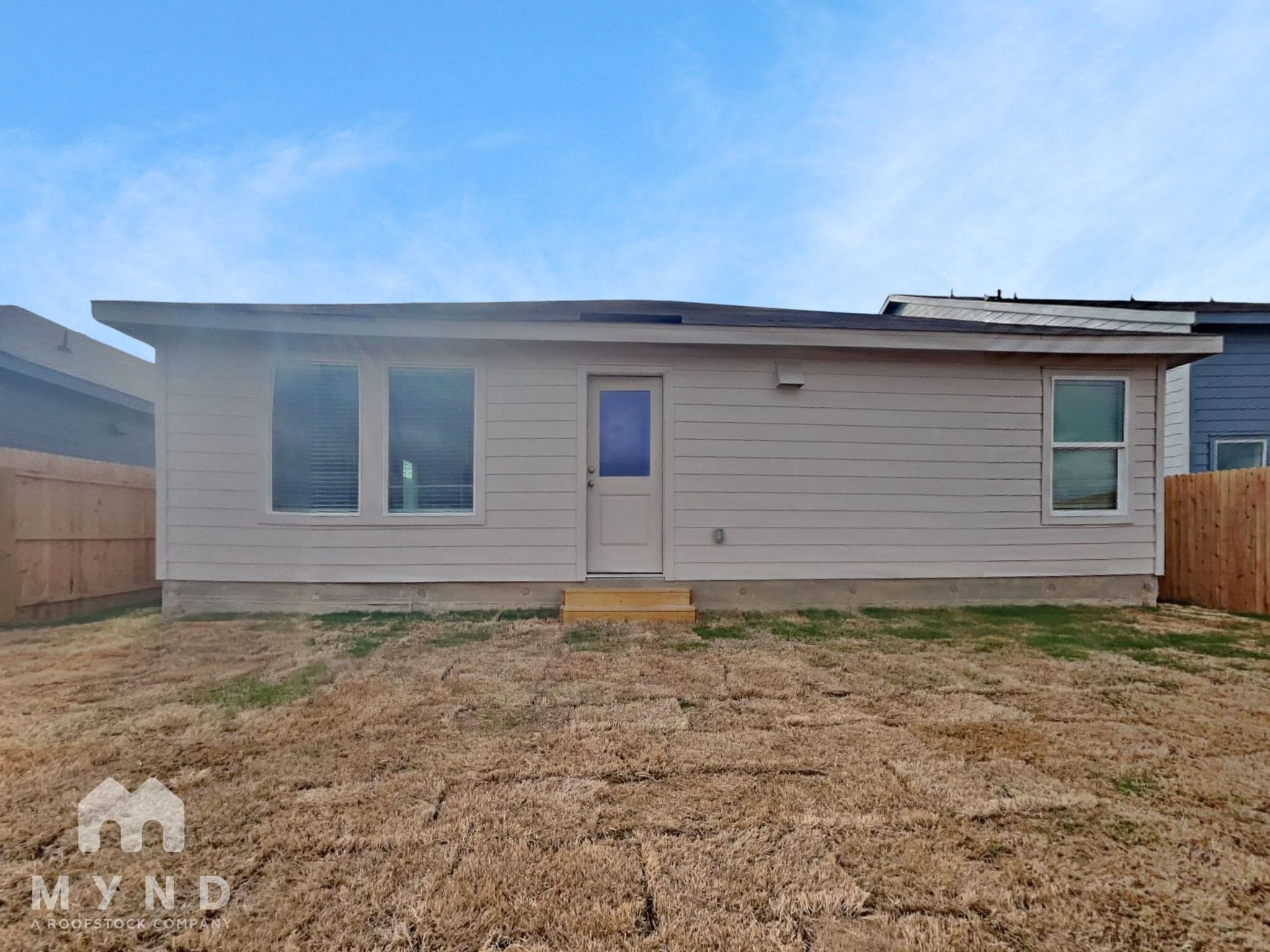 Building Photo - 316 Pacific Waters