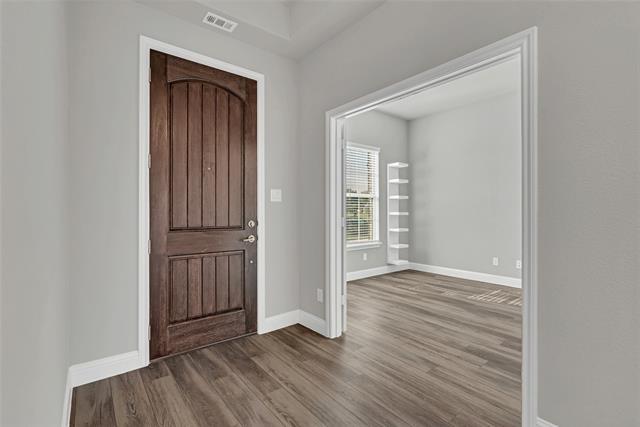 Building Photo - 9237 Trammel Davis Rd