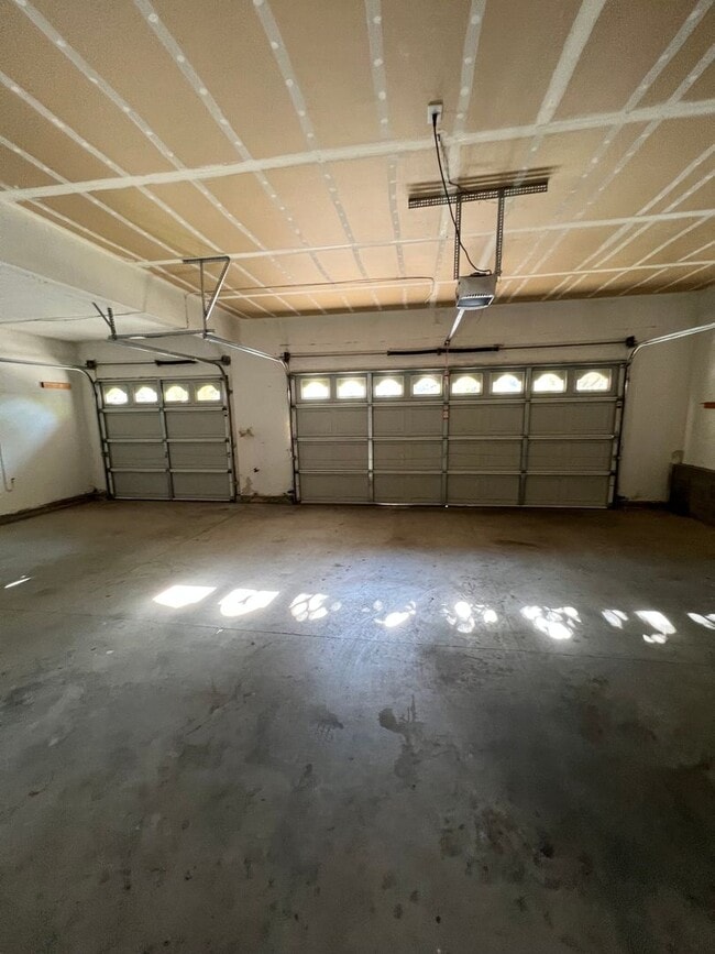 Building Photo - 1017 Halidon Way