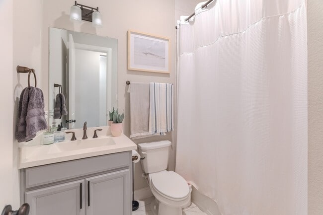 Building Photo - 24634 Songlark Bend Dr