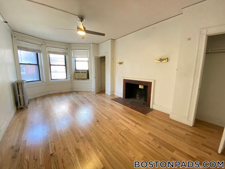 Building Photo - 91 Westland Ave