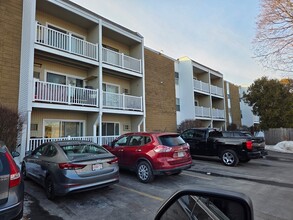 Building Photo - 25 Ekman St