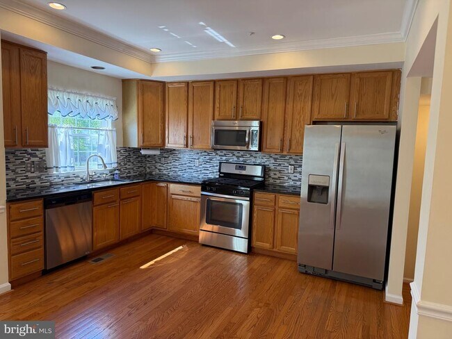 Building Photo - 20914 Rosebay Pl