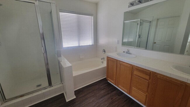 Building Photo - 8617 Beaver Dr