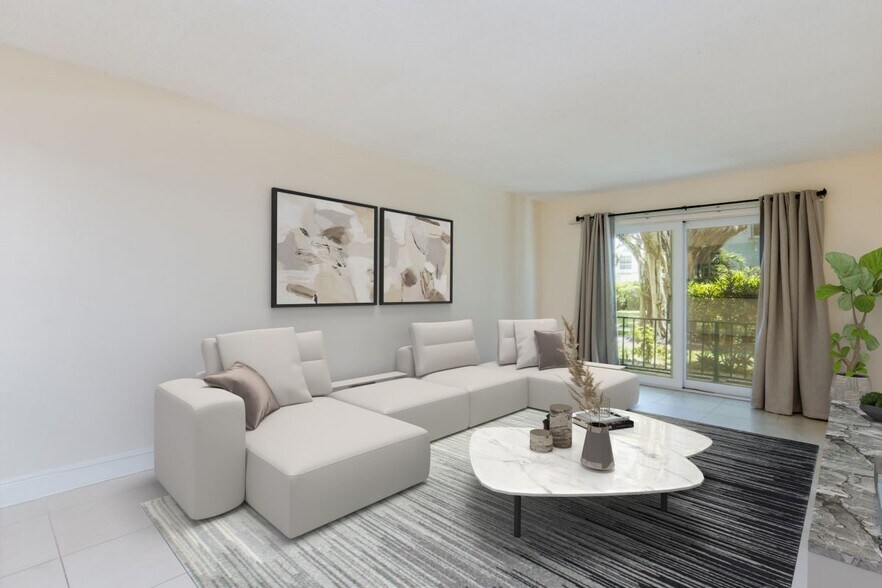 Building Photo - 3000 NE 5TH TE-110-A