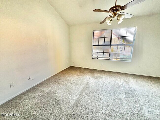Building Photo - 5704 E Aire Libre Ave