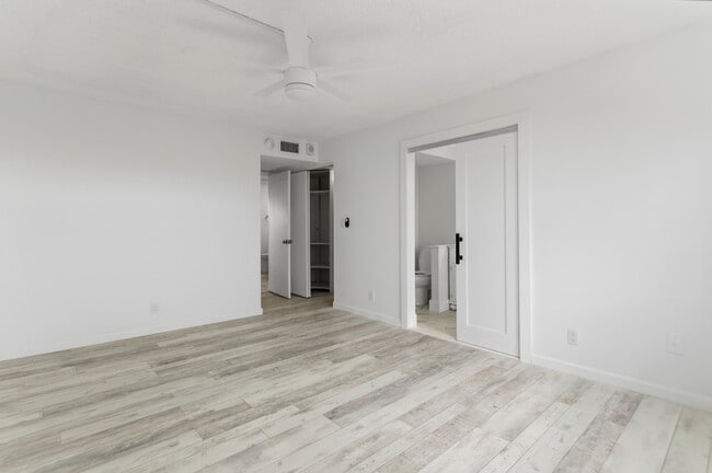 Building Photo - 9233 SW 8th St