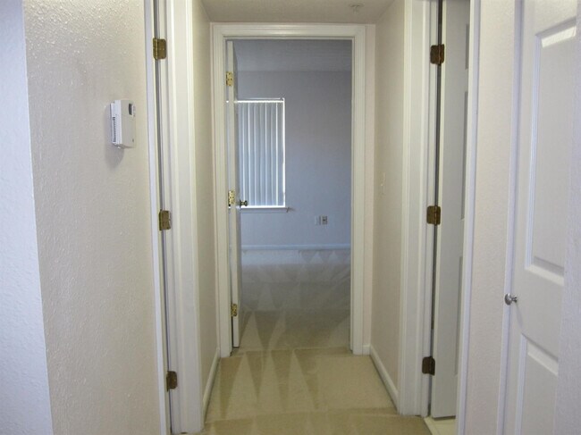 Building Photo - 1419 Millbrook Trail