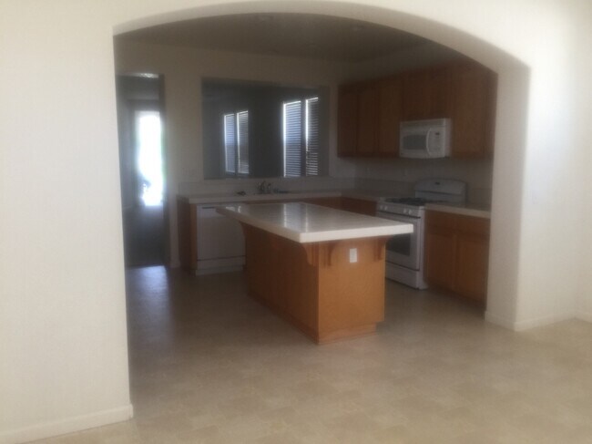 Building Photo - 3962 Blackberry Ave