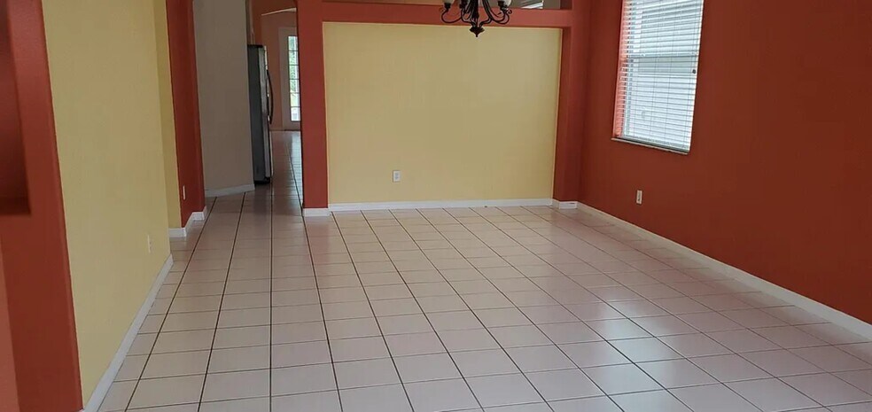 Building Photo - 4629 Riverton Dr