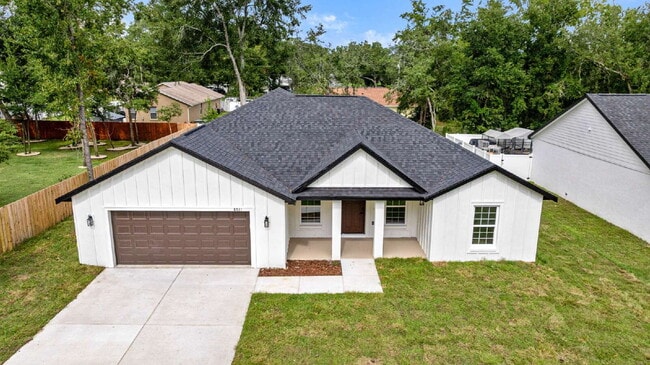 Primary Photo - Beautiful New Home in Prime Summerfield Lo...